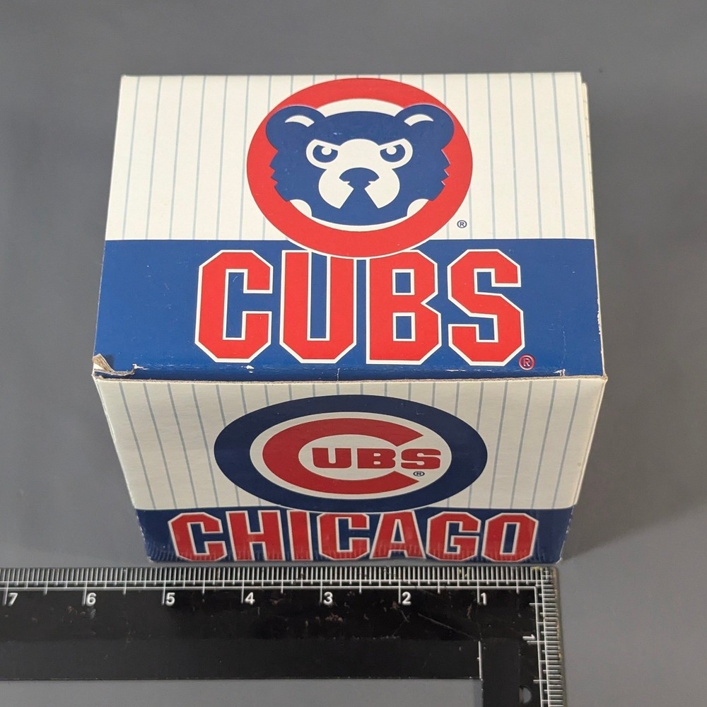 Chicago Cubs MLB Russ Berrie Empty Cardboard Gift Box Pinstripe Logo 26366